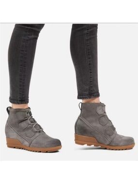 Sorel Evie Gray Suede Lace Up Wedge Ankle Booties Tan Sole 8.5